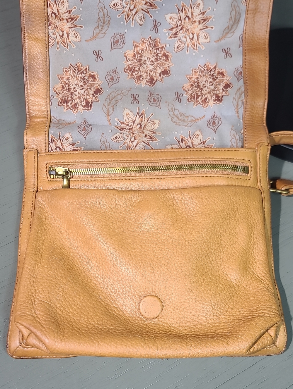 Hobo Thick Leather Crossbody Bag in Tan - Picture 9 of 13